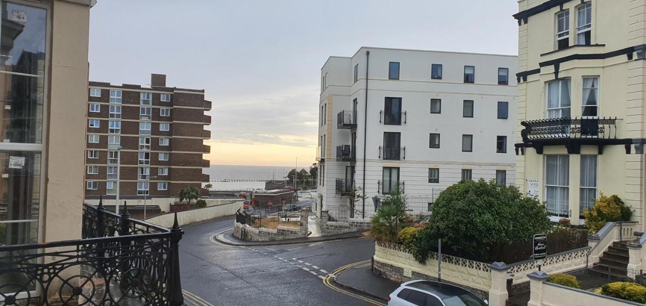 Corbiere Guest House Weston-super-Mare Exterior photo